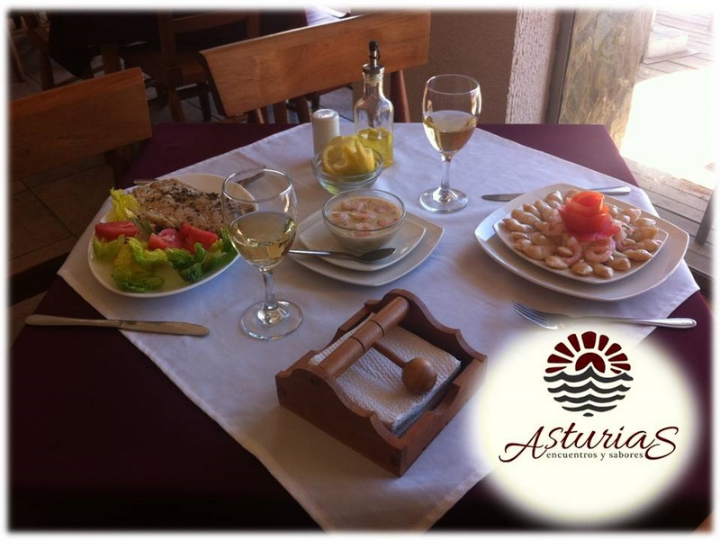 Restaurante Asturias te espera frente al Mar en Dichato. en Tome, Bio Bio