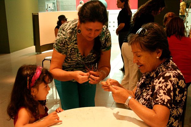 Talleres de Artesania en Crin en Colbun, Maule