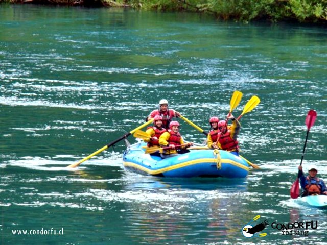 Fotografía 4 de Vive la aventura en Condorfu Rafting!! en Futaleufu, Los Lagos