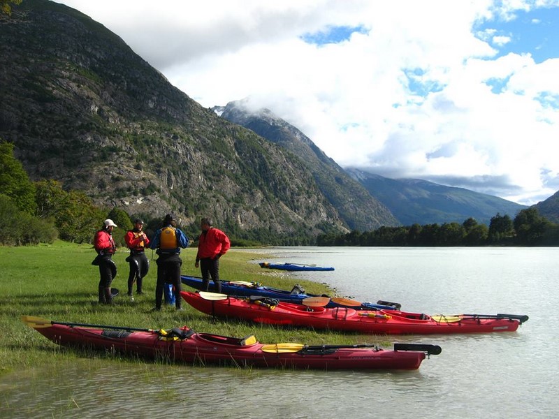 Fotografía 11 de Curso de kayak de travesía  en Aysen, Aysen