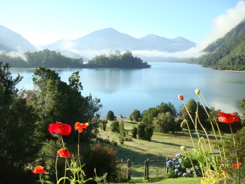 Cabañas Lago Rosselot, Cisnes en Cisnes, Aysen