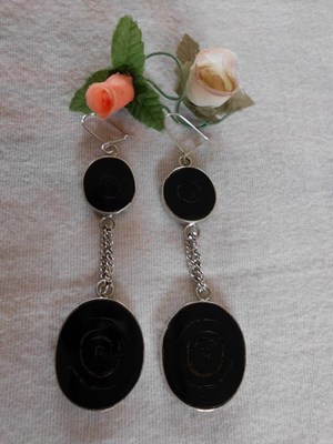 Artesanias en Coral Negro y Plata en Juan Fernandez, Valparaiso